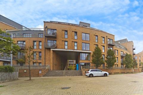 1 bedroom flat for sale, Connersville Way, CROYDON, Surrey, CR0
