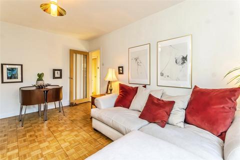 2 bedroom flat for sale, Valley Road, KENLEY, Surrey, CR8