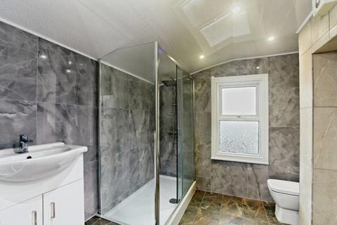 2 bedroom terraced house for sale, Southwell Road, Croydon, CR0