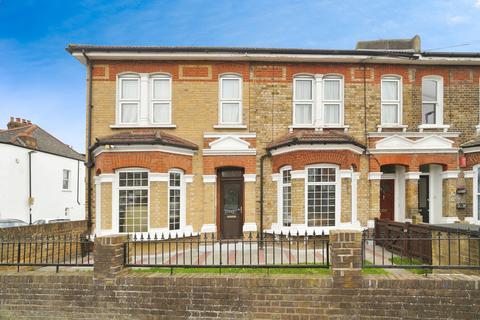 2 bedroom maisonette for sale, Perry Hill, London, SE6
