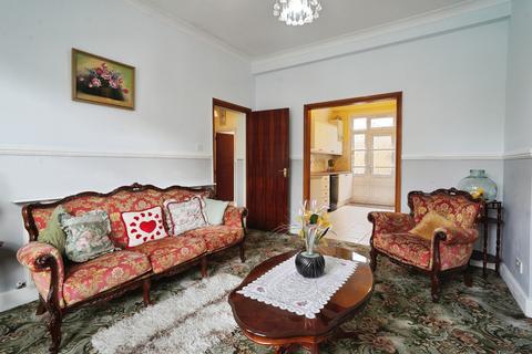 2 bedroom maisonette for sale, Perry Hill, London, SE6