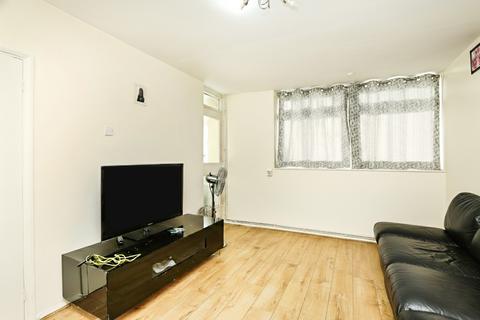 2 bedroom maisonette for sale, Southend Lane, London, SE6