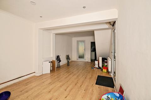 2 bedroom end of terrace house for sale, Castle Road, Chatham, Kent, ME4