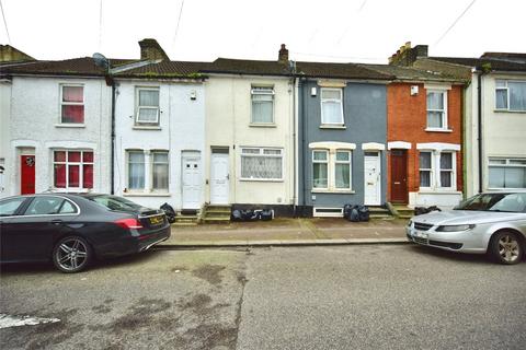 3 bedroom terraced house for sale, Upper Luton Road, Chatham, Kent, ME5