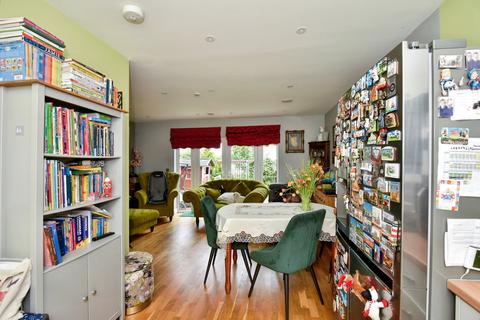 2 bedroom end of terrace house for sale, Chalkpit Hill, Chatham, Kent, ME4