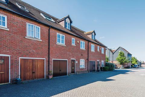 4 bedroom terraced house for sale, Gardners Close, Ash, Canterbury, Kent, CT3