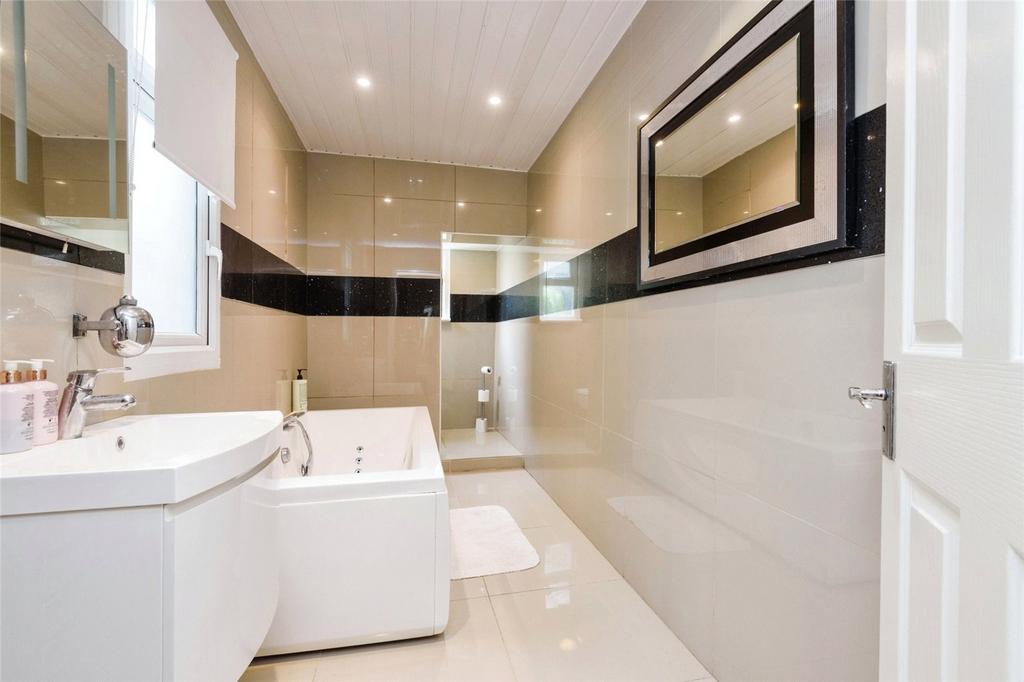 Ensuite