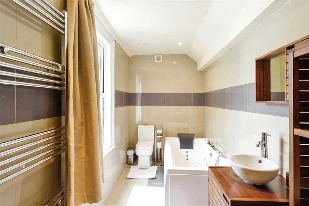 Ensuite
