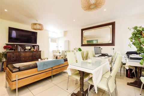 undefined, Roper Road, CANTERBURY, Kent, CT2