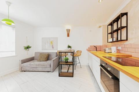 2 bedroom flat for sale, Station Road West, Canterbury, Kent, CT2