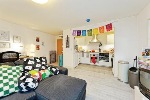 2 bedroom flat for sale, Bingley Court, Canterbury, Kent, CT1