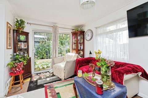 4 bedroom bungalow for sale, Kemsing Gardens, CANTERBURY, Kent, CT2