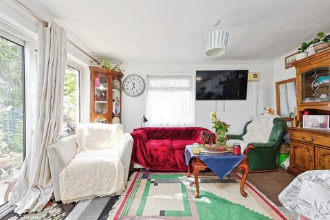 4 bedroom bungalow for sale, Kemsing Gardens, CANTERBURY, Kent, CT2