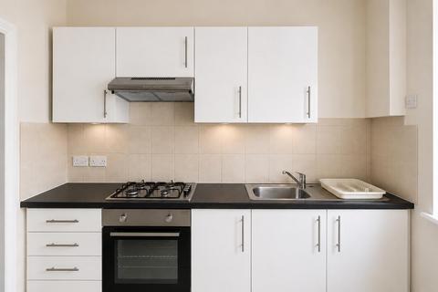 4 bedroom terraced house to rent, Redvers Road, Brighton