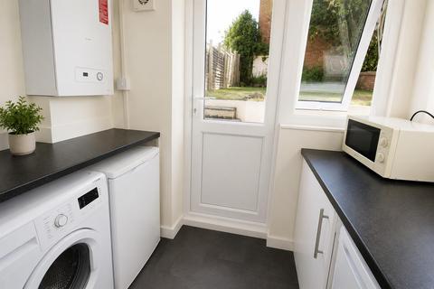 4 bedroom terraced house to rent, Redvers Road, Brighton