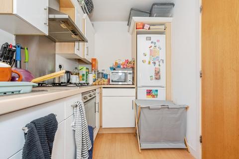 1 bedroom flat for sale, Sandpiper Close, Greenhithe, Kent, DA9