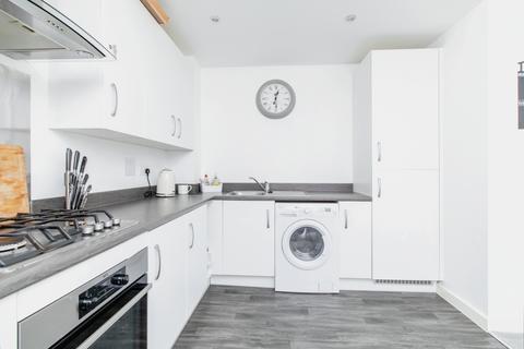 2 bedroom flat for sale, Hildefirth Close, Weldon, Ebbsfleet Valley, Swanscombe, DA10