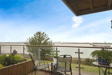 2 bedroom flat for sale, Clovelly Place, Greenhithe, Kent, DA9