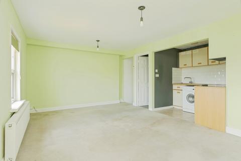 1 bedroom maisonette for sale, Main Road, Sutton At Hone, Dartford, Kent, DA4