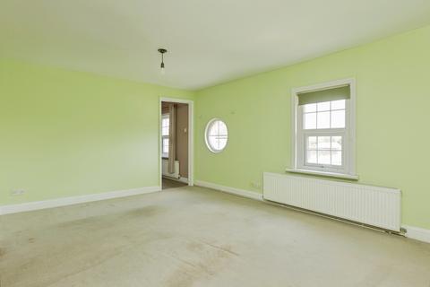 1 bedroom maisonette for sale, Main Road, Sutton At Hone, Dartford, Kent, DA4
