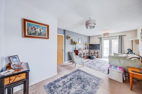 2 bedroom flat for sale, Crawford Avenue, Kent, DA1