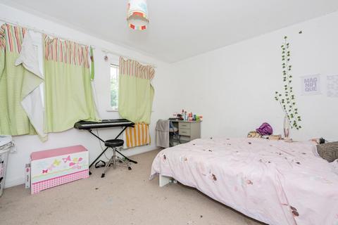 undefined, Bow Arrow Lane, Dartford, Kent, DA2