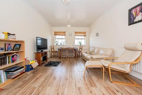 2 bedroom flat for sale, Palladian Circus, Greenhithe, Kent, DA9