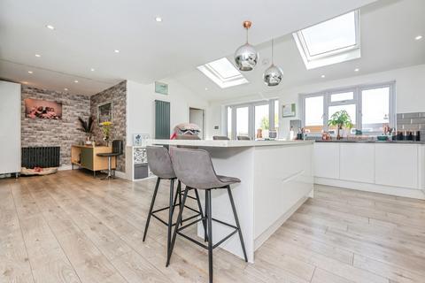 undefined, Betsham Road, SWANSCOMBE, Kent, DA10
