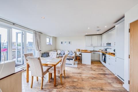 2 bedroom flat for sale, Redwing Crescent, Waterstone Way, Greenhithe, Kent, DA9