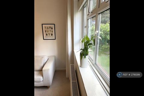 1 bedroom flat to rent, Pattison House, London, SE1