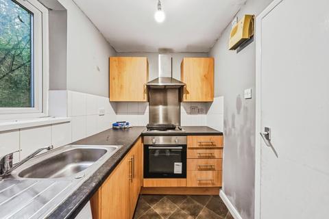 2 bedroom flat for sale, Sandcliff Road, Erith, DA8