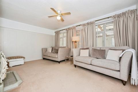 undefined, Mounts Road, GREENHITHE, Kent, DA9