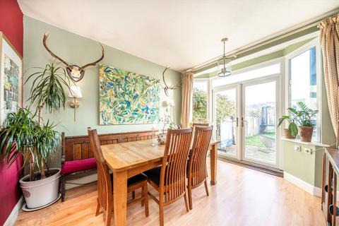 4 bedroom terraced house for sale, Southland Way, Hounslow TW3