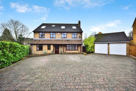 5 bedroom detached house for sale, The Maltings, Weavering, Maidstone, Kent, ME14