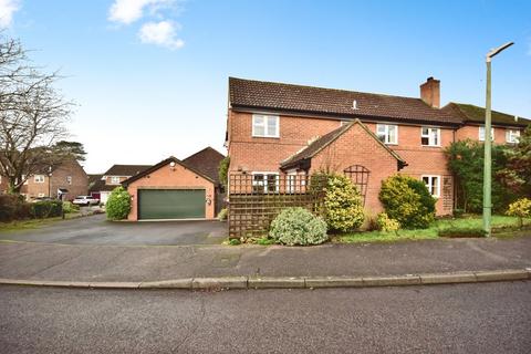 4 bedroom detached house for sale, Harvesters Way, Weavering, Maidstone, Kent, ME14