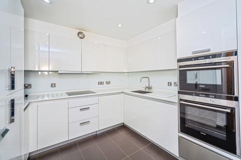 4 bedroom flat for sale, Pier Road (Access Via Gillingham Marina), Gillingham, Kent, ME7