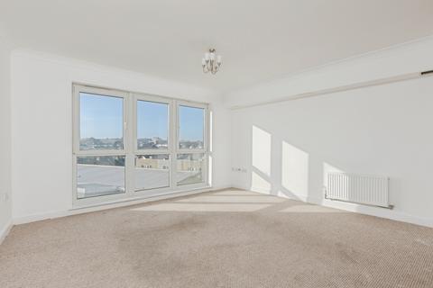 1 bedroom flat for sale, Admirals Way, Gravesend, Kent, DA12