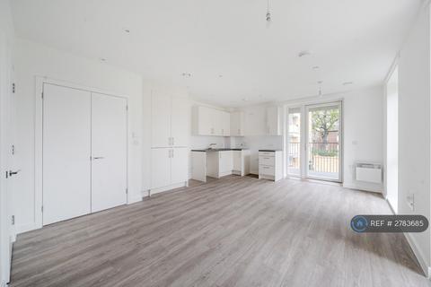 1 bedroom flat to rent, Harlequin Road, Teddington, TW11