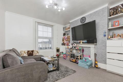 2 bedroom flat for sale, Parrock Street, Gravesend, Kent, DA12