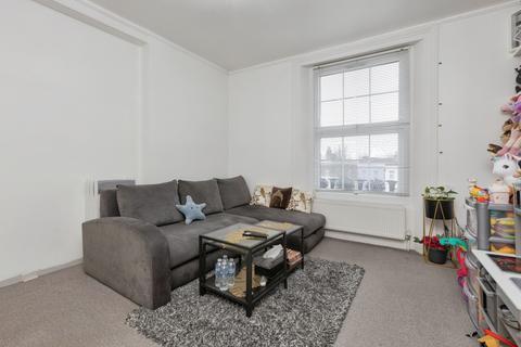 2 bedroom flat for sale, Parrock Street, Gravesend, Kent, DA12