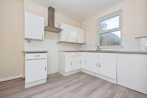 2 bedroom flat for sale, Wellington Street, GRAVESEND, Kent, DA12