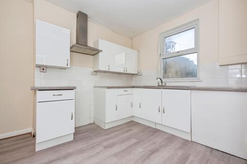 2 bedroom flat for sale, Wellington Street, GRAVESEND, Kent, DA12