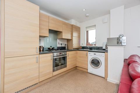 1 bedroom flat for sale, Hawkins Avenue, Gravesend, Kent, DA12