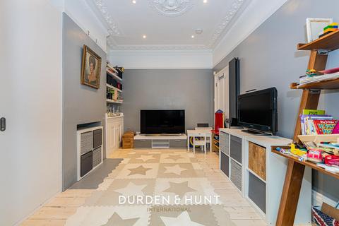 4 bedroom terraced house for sale, Spratt Hall Road, Wanstead E11