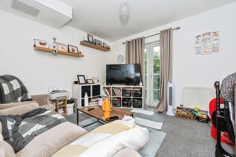 1 bedroom flat for sale, Sandpiper Close, Greenhithe, Kent, DA9