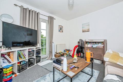 1 bedroom flat for sale, Sandpiper Close, Greenhithe, Kent, DA9