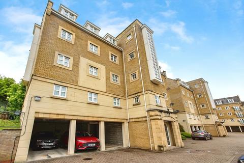 1 bedroom flat for sale, Sandpiper Close, Greenhithe, Kent, DA9