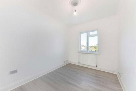 4 bedroom terraced house to rent, Carrington Road, Richmond TW10