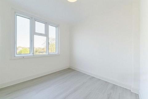 4 bedroom terraced house to rent, Carrington Road, Richmond TW10