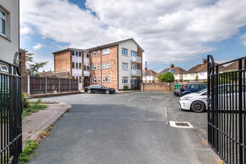 Snelling Avenue, Northfleet, Gravesend, Kent, DA11